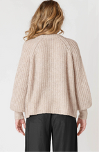 Load image into Gallery viewer, SOFT OAT MELANGE CREWNECK TEXTURED CARDIGAN