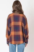 Load image into Gallery viewer, PLUM PLAID TEXTURED SHIRT