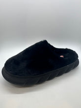 Load image into Gallery viewer, SLIPPERS