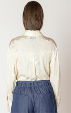 Load image into Gallery viewer, ECRU FLORAL JACQUARD BLOUSE