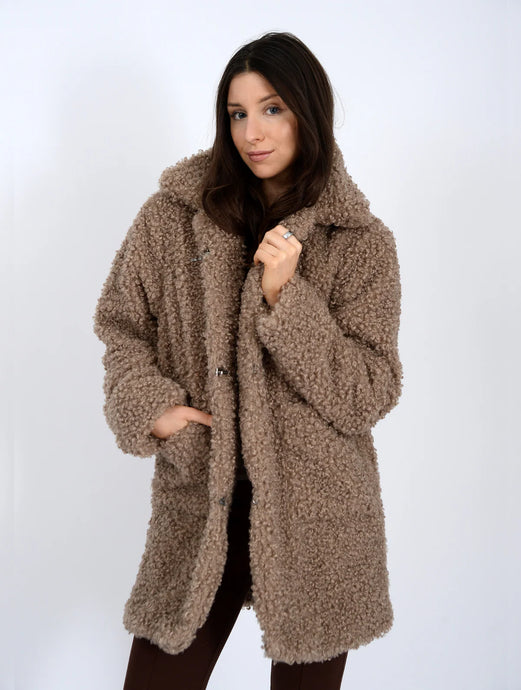CAMEL POODLE FUR SHERPA JACKET