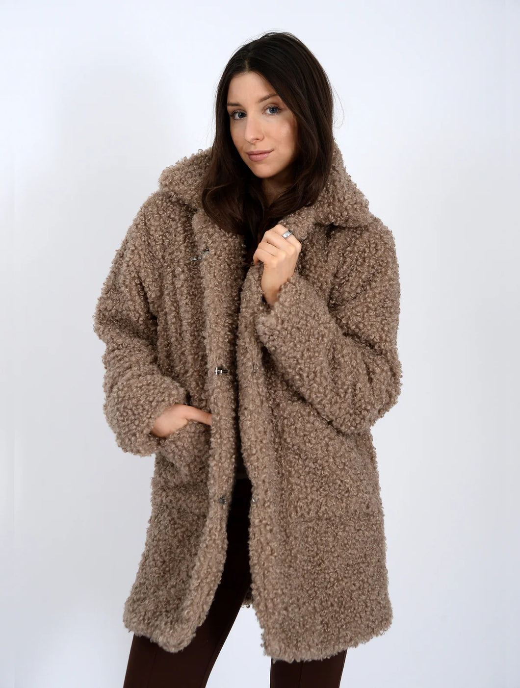 CAMEL POODLE FUR SHERPA JACKET