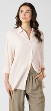 Load image into Gallery viewer, POWDER PINK TEXTURED BUTTON FRONT BLOUSE