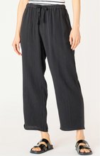 Load image into Gallery viewer, BLACK PULL ON TEXTURED PANT