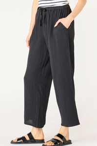 BLACK PULL ON TEXTURED PANT