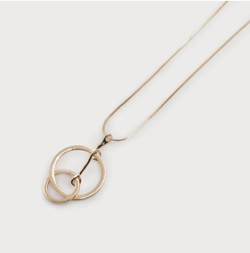 DOUBLE METAL RING NECKLACE