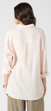 Load image into Gallery viewer, POWDER PINK TEXTURED BUTTON FRONT BLOUSE