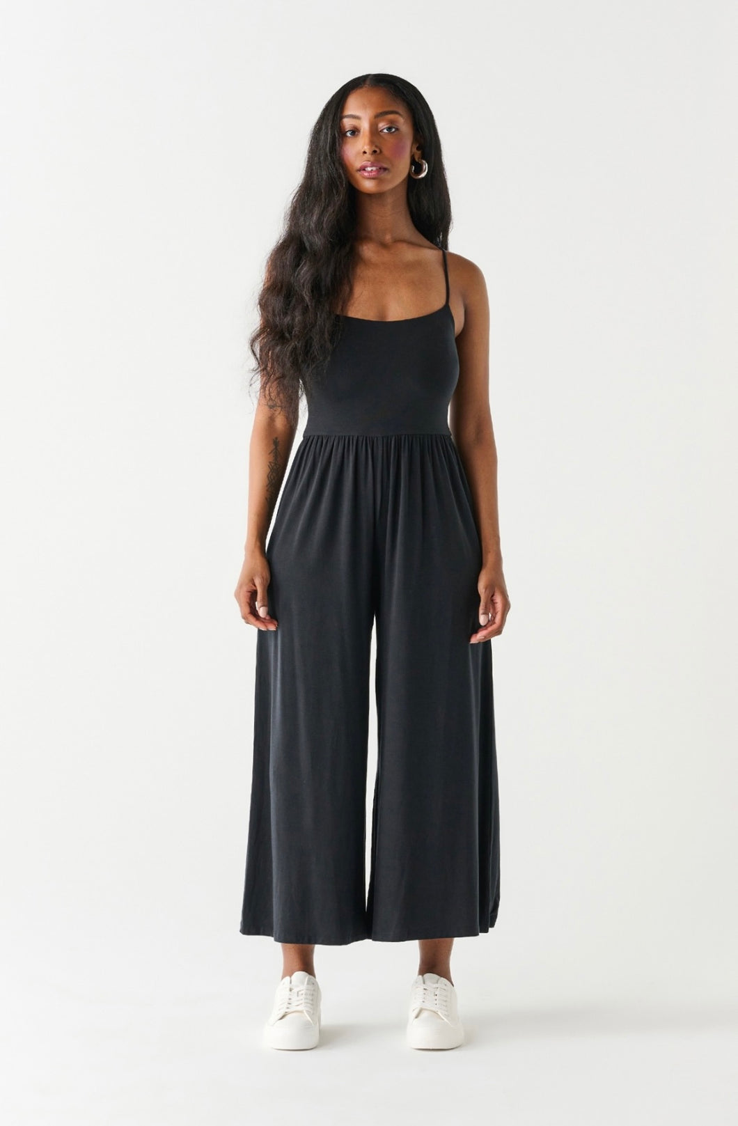 BLACK WIDE LEG JUMPSUIT