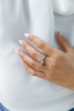 Load image into Gallery viewer, EMERALD CUT RING