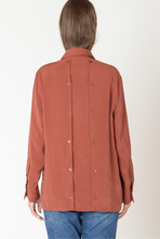 Load image into Gallery viewer, TERRACOTTA BUTTON BACK FLOWY BLOUSE