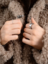 Load image into Gallery viewer, CAMEL POODLE FUR SHERPA JACKET