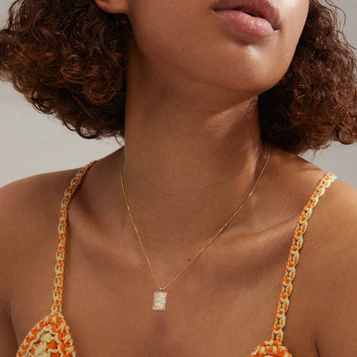 BE CRYSTAL NECKLACE